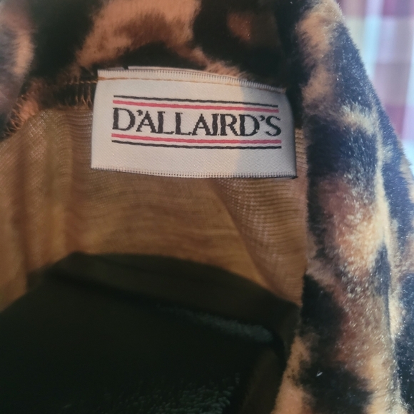 D'Allaird 90's Vintage Skirt Suit Set in Brown and Tan - Picture 7 of 7